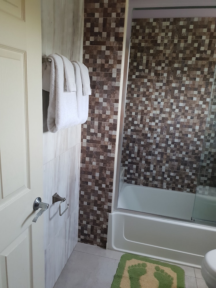 Kingston Paradise Place Rooms