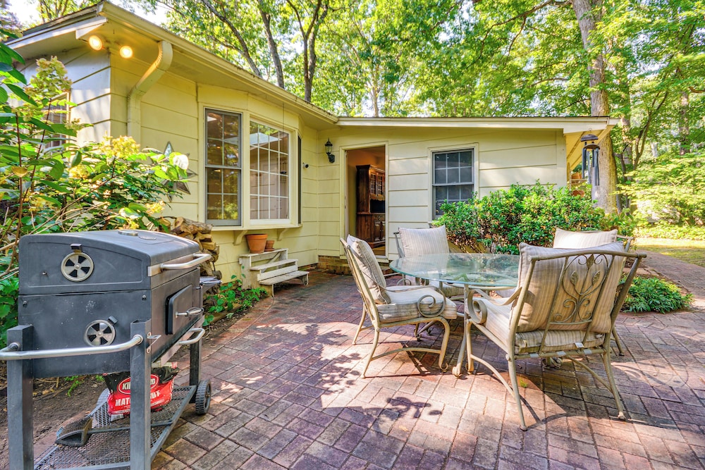 Private Outdoor Space: Tranquil Home in Greensboro