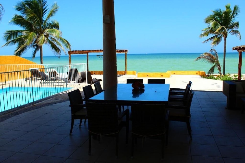 Uinic Chay Luxury Ocean Front Villa view 4