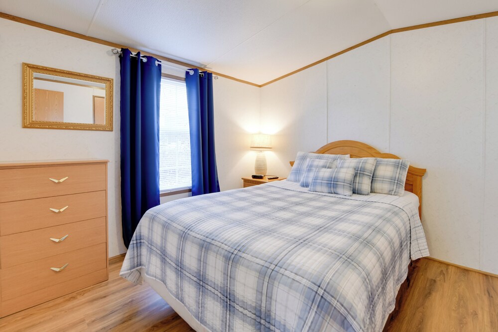 Blue Ridge Base Camp: Resort Cabin in Waynesville