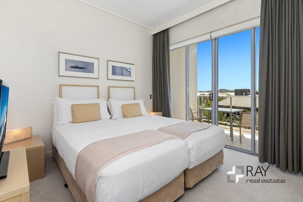 Luxury Apartments on Bells Boulevard