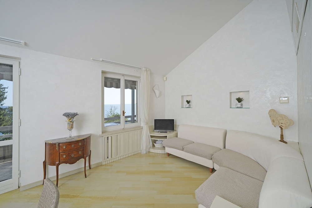 Il Melagrano A12 by Wonderful Italy