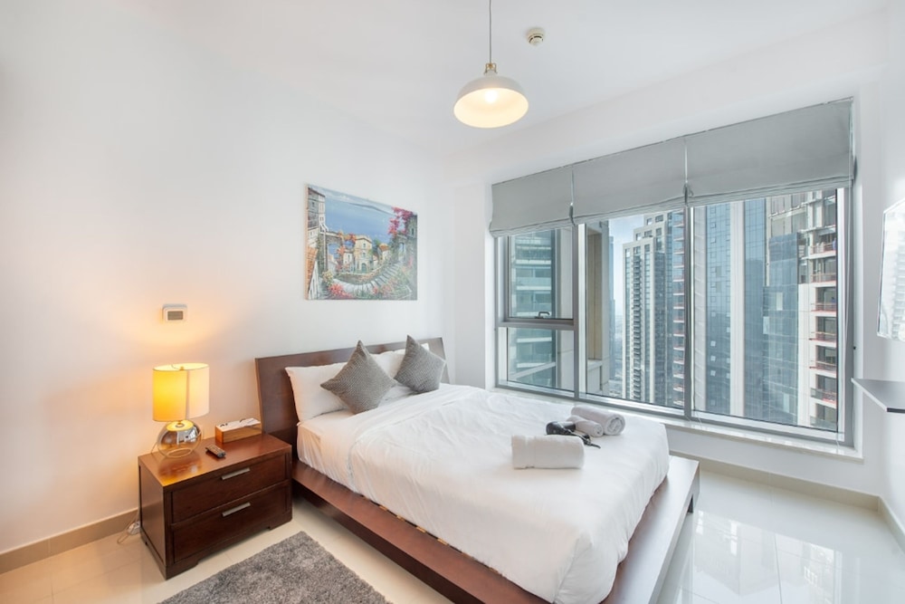 Upscale 2BR With Breathtaking Burj Views