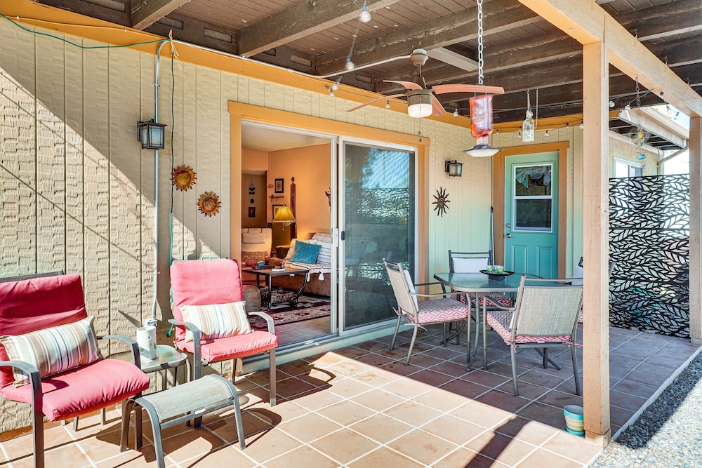 Pet-friendly 55+ Green Valley Home w/ Golf Gear!