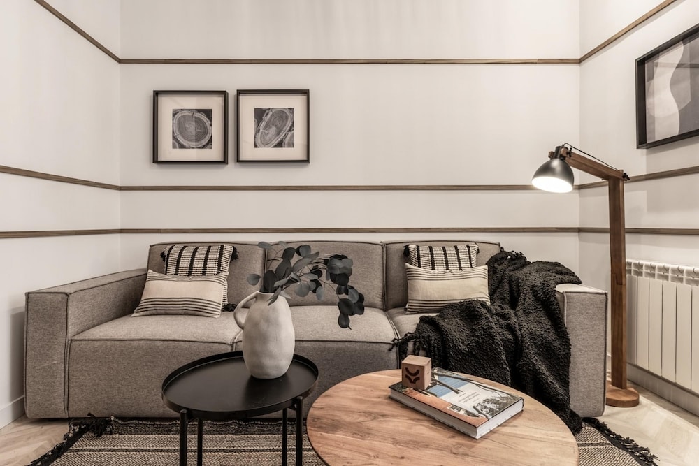 Posets - 3 Bedrooms in Malasa a