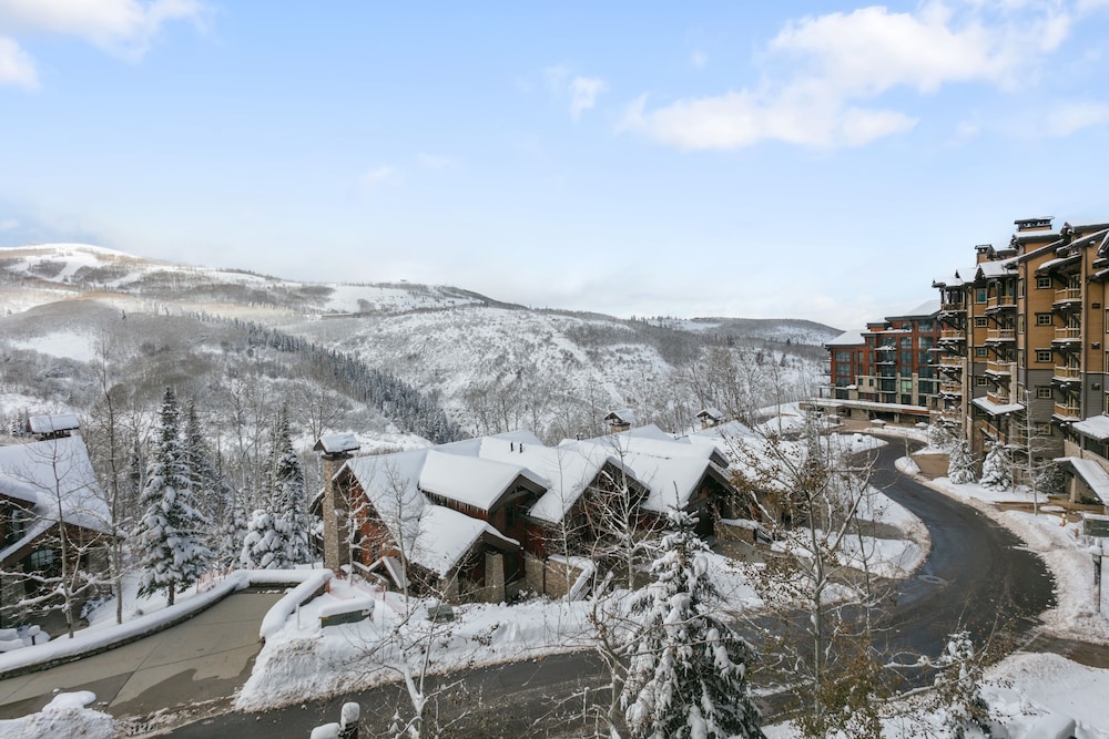 Flagstaff Lodge at Deer Valley Resort - Two Bedroom Residence #305 2 Condo