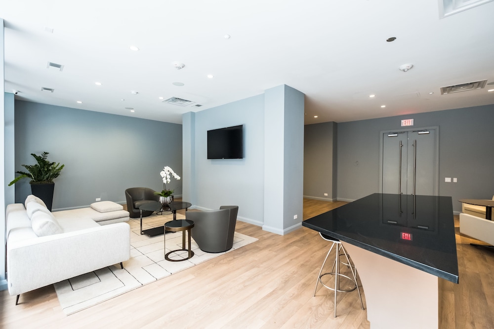 QuickStay - Yorkville Dream (Yonge & Bloor) - Image 5