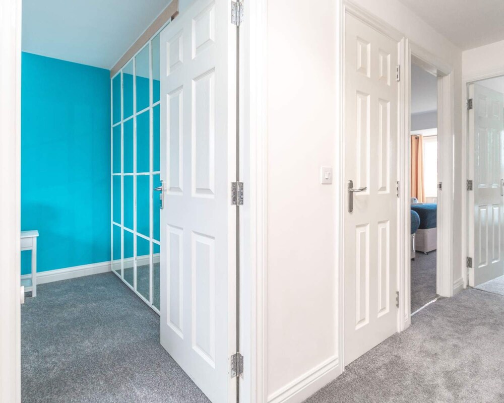 4BR Westlake Accommodation