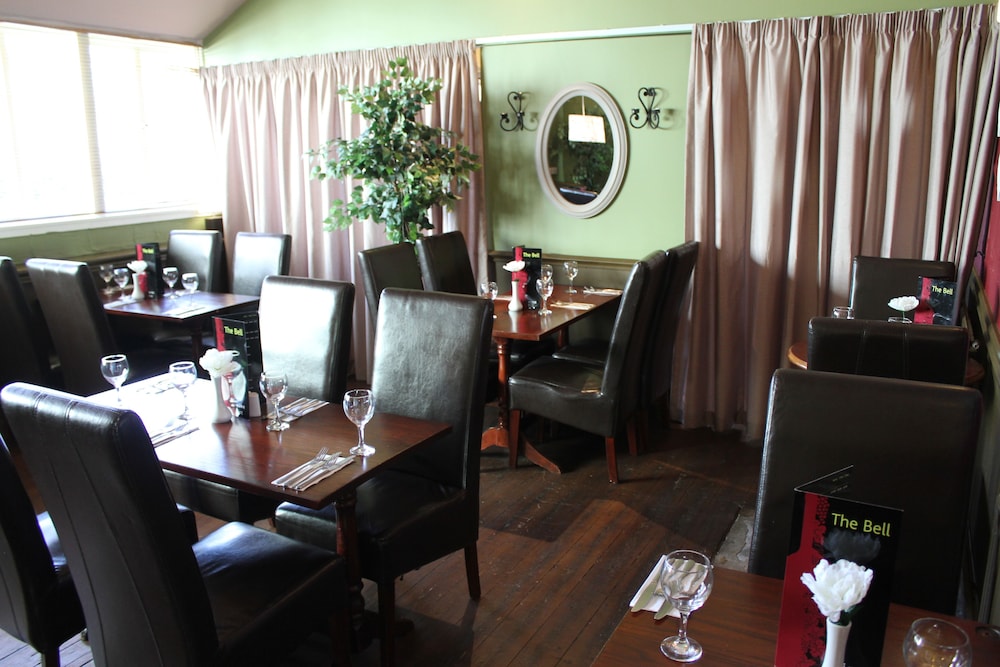 Worcester Vacations - The Bell Inn - Property Image 12