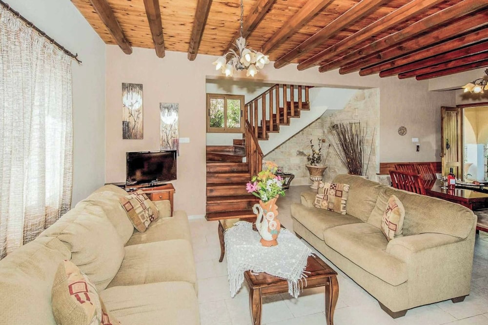 Villa Anna Argaka
