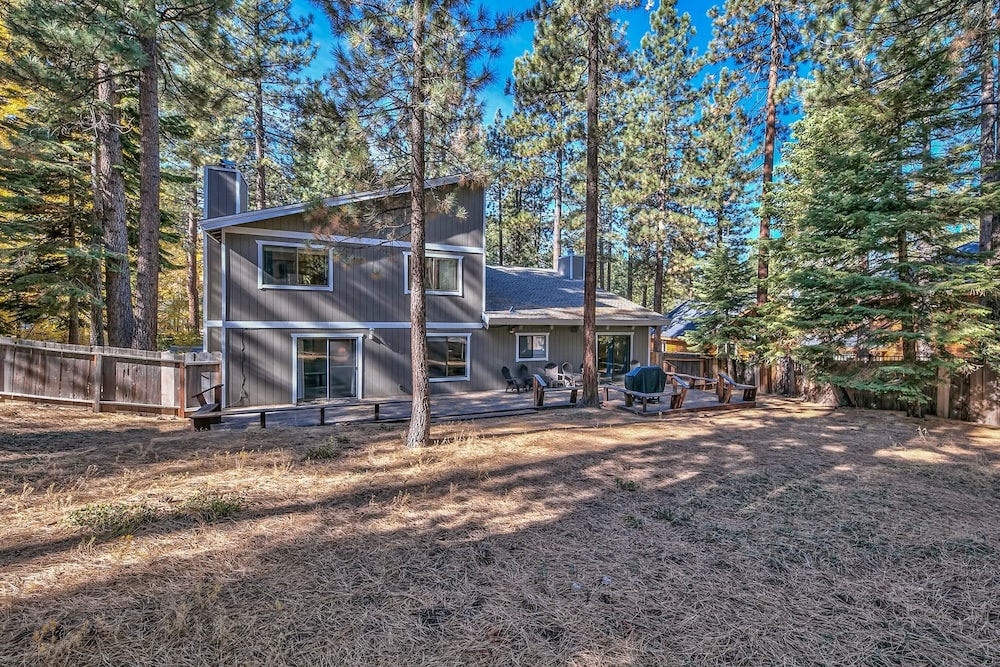 121m The Meadow Drive Home 5 Bedroom Home