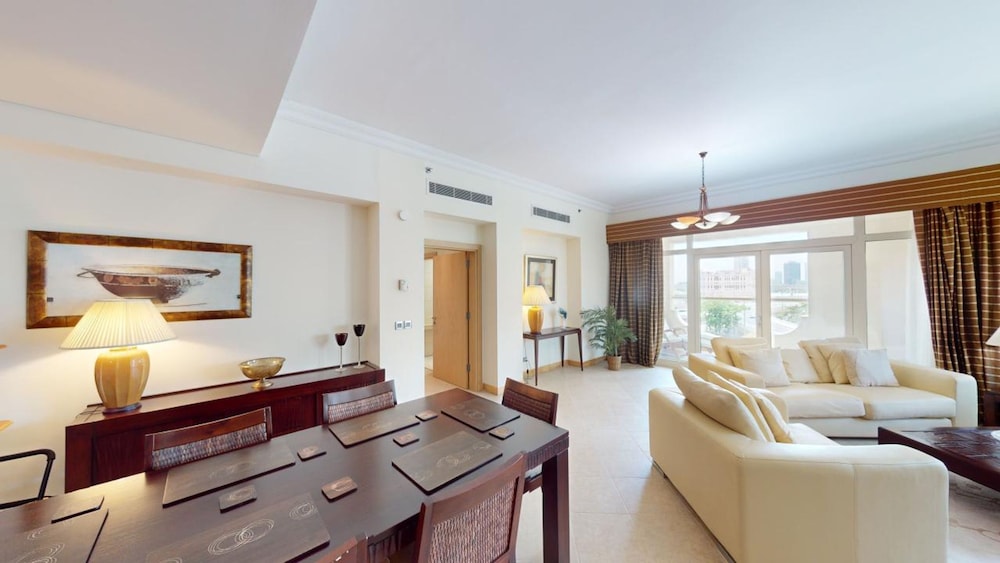 DVH Dabas Palm Shores Elegant Four Beds