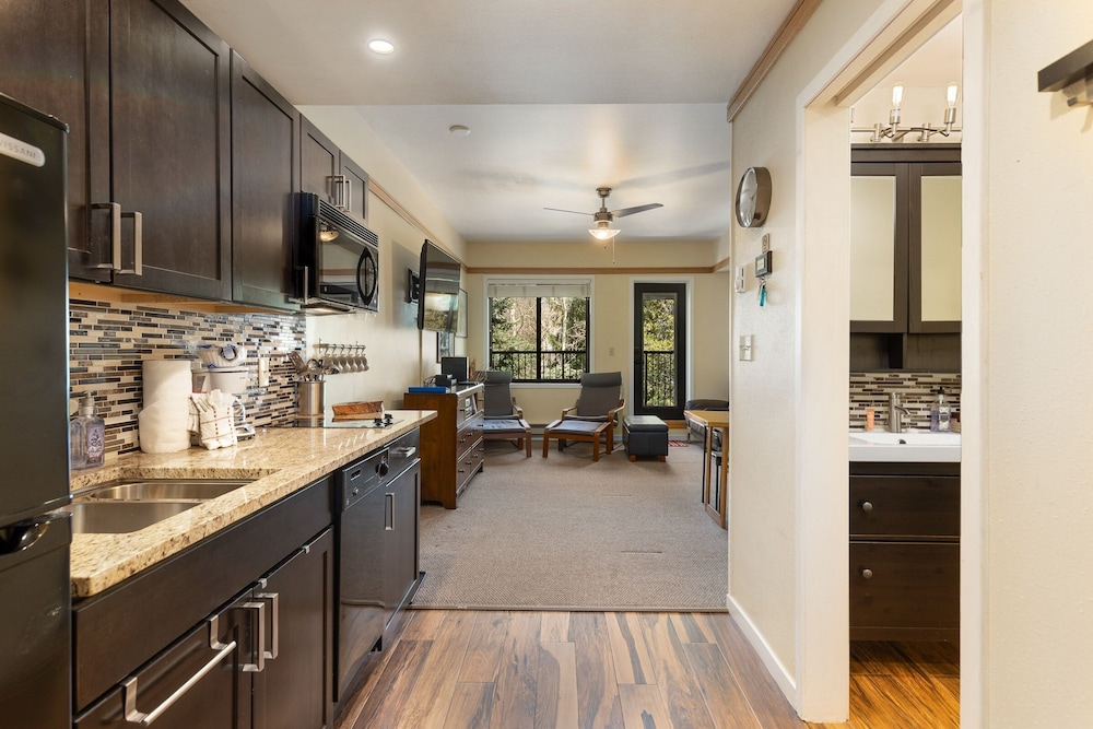 Keystone Ski Resort CO - Slopeside Lodging