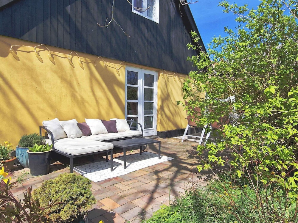 5 Star Holiday Home in Ronne