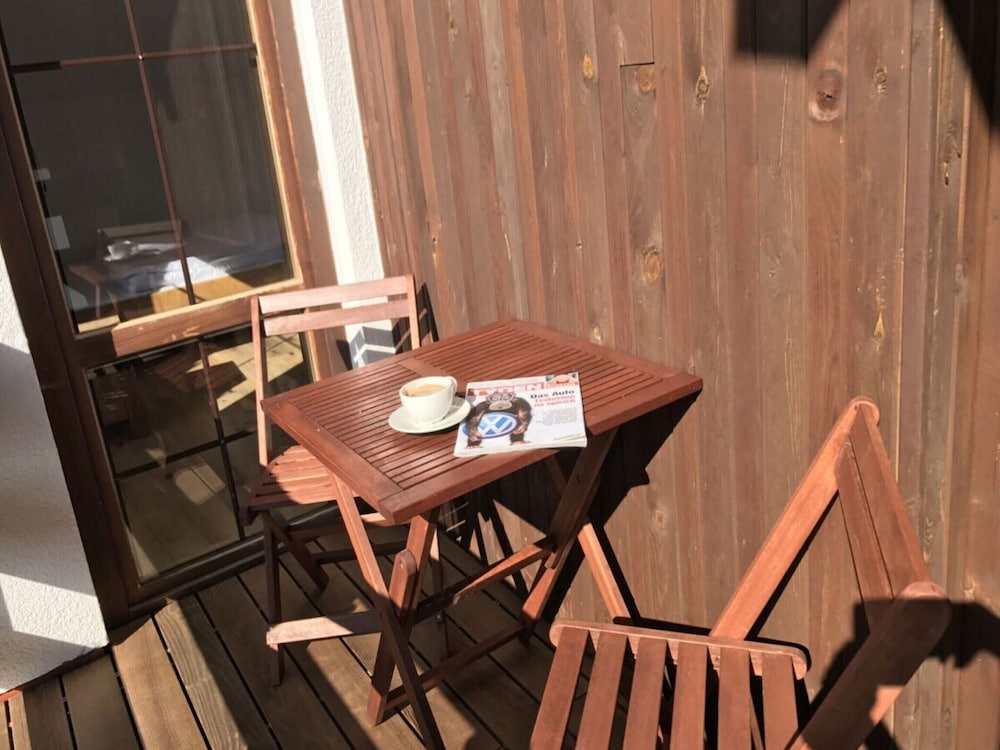 Spacious Apartment With Easy Connectivity