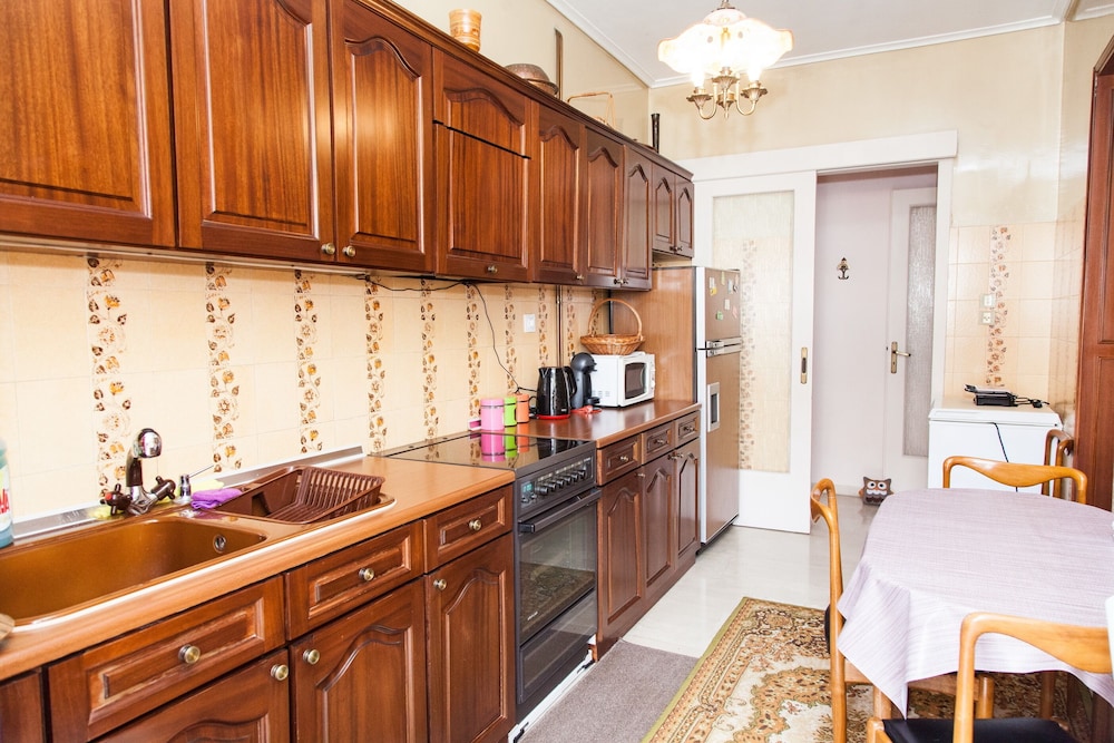 Elegant  Spacious Marousi Apt view 5