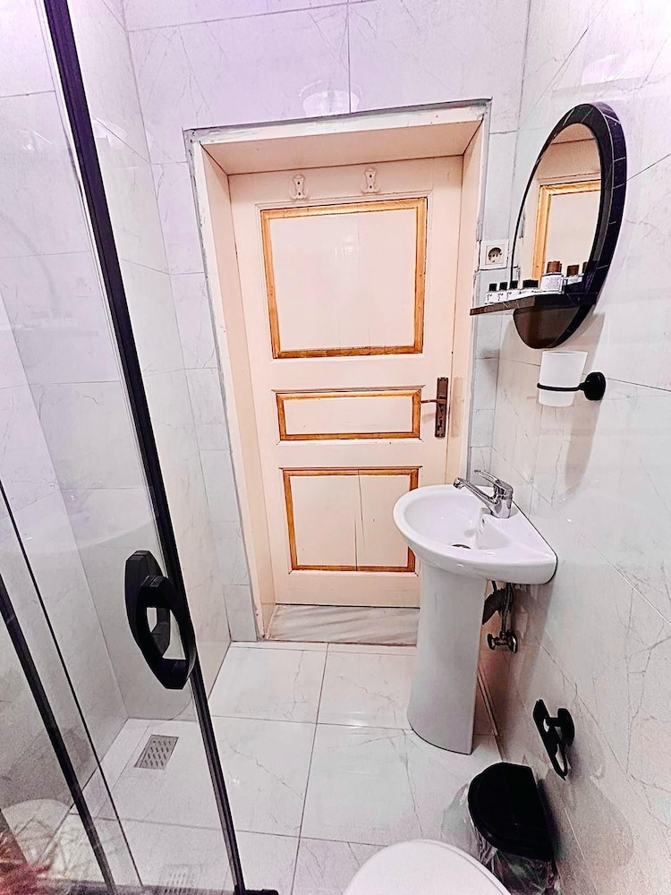 Alhambra Apart Otel - Image 74