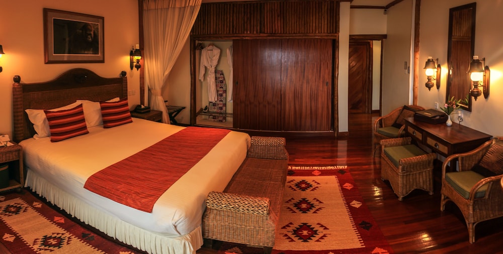 Mweya Safari Lodge