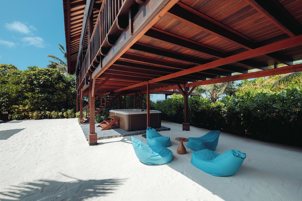 Kuredhivaru Resort & Spa Maldives by Accor