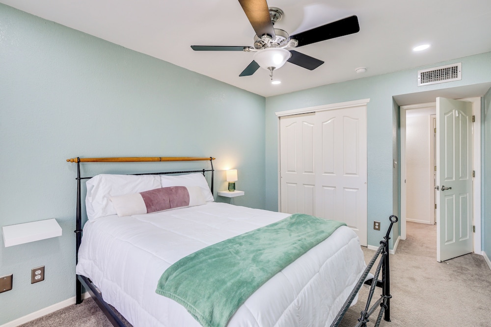 Patio, Pool & Spa: Family Retreat in Horizon City!