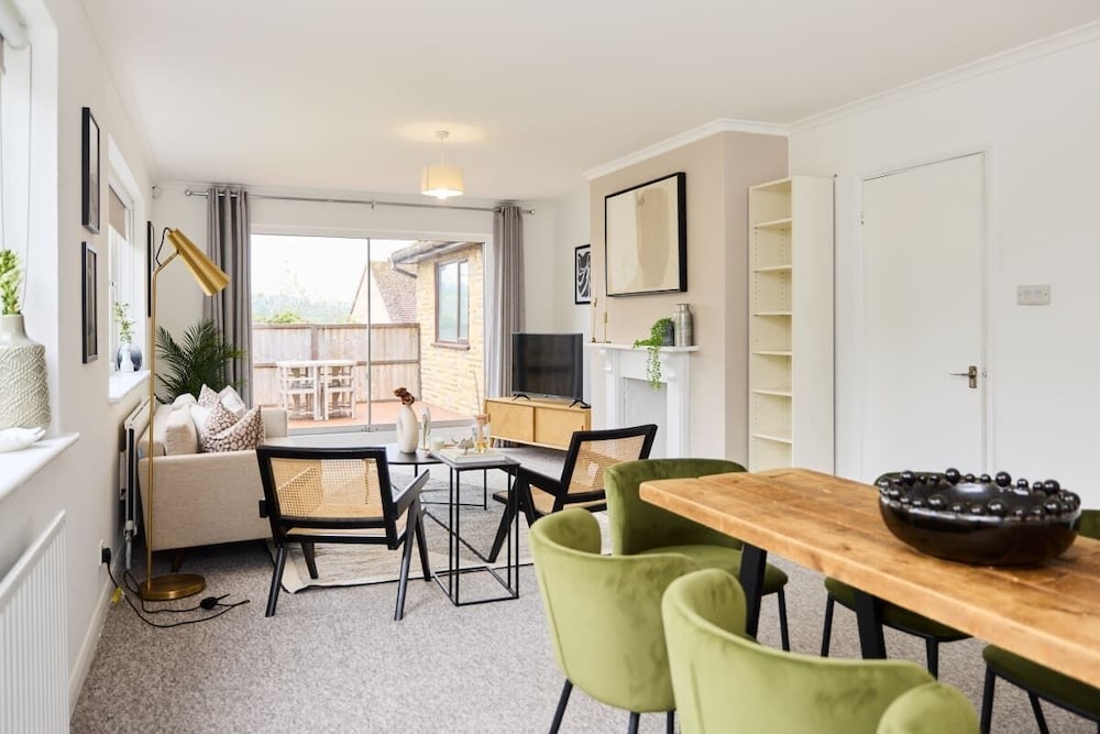 The Oxford Garden House - Spacious 5-bed Oxford Home With Garden & Balcony