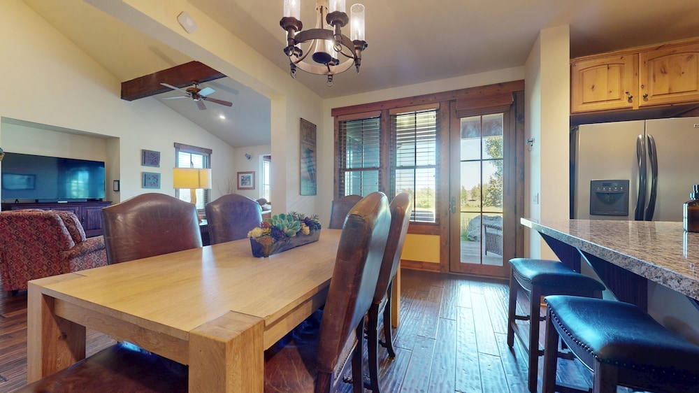 Snowcreek Vi The Lodges #1197 3 Bedroom Condo