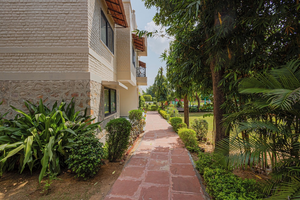 Bamboo Saa Sunrrise Wedding & Wellness Resort, Jaipur