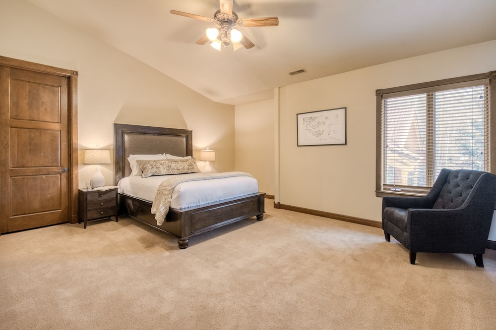 High Meadow by Avantstay Alpine Views w/ Indoor Pool, Hot Tub & Open Floor Plan view 2