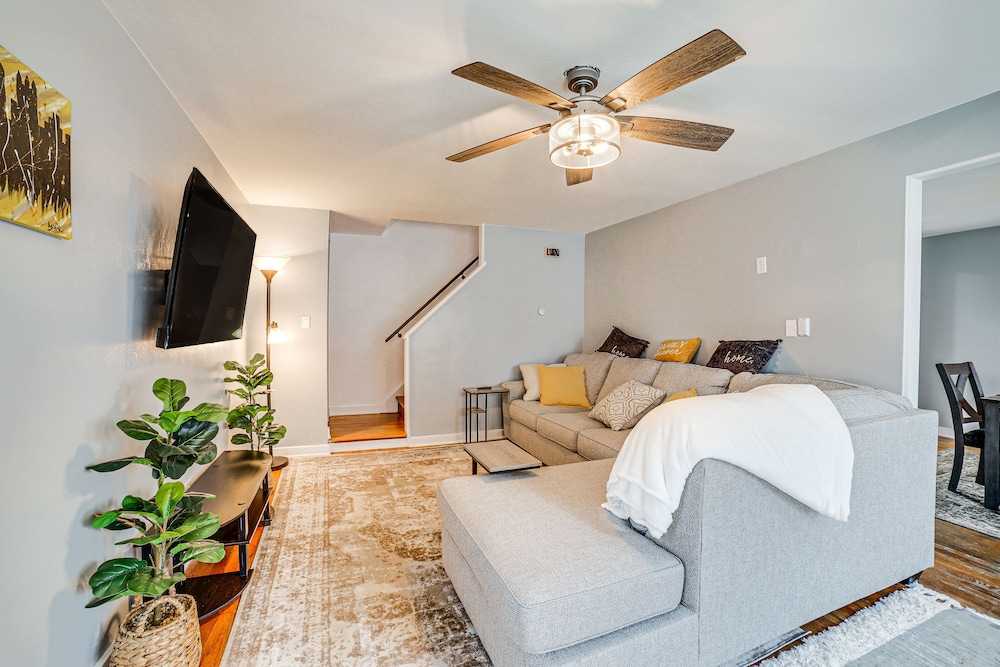 Pittsburgh Vacations - Penn Hills Home  11 Mi to Pittsburgh - Property Image 1