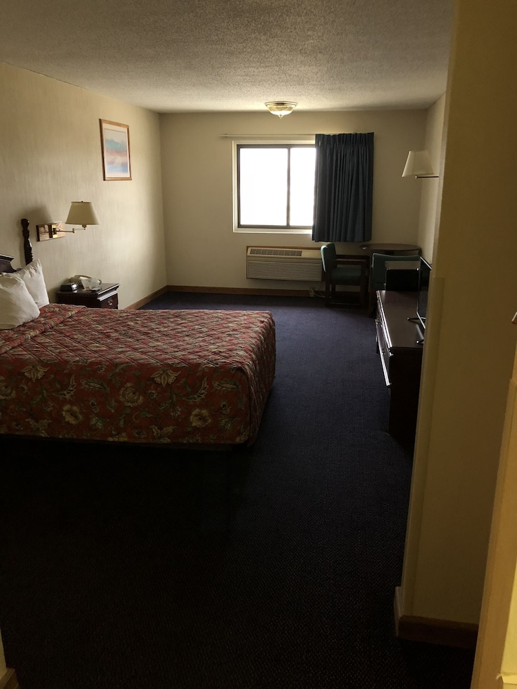 Denison Inn & Suites