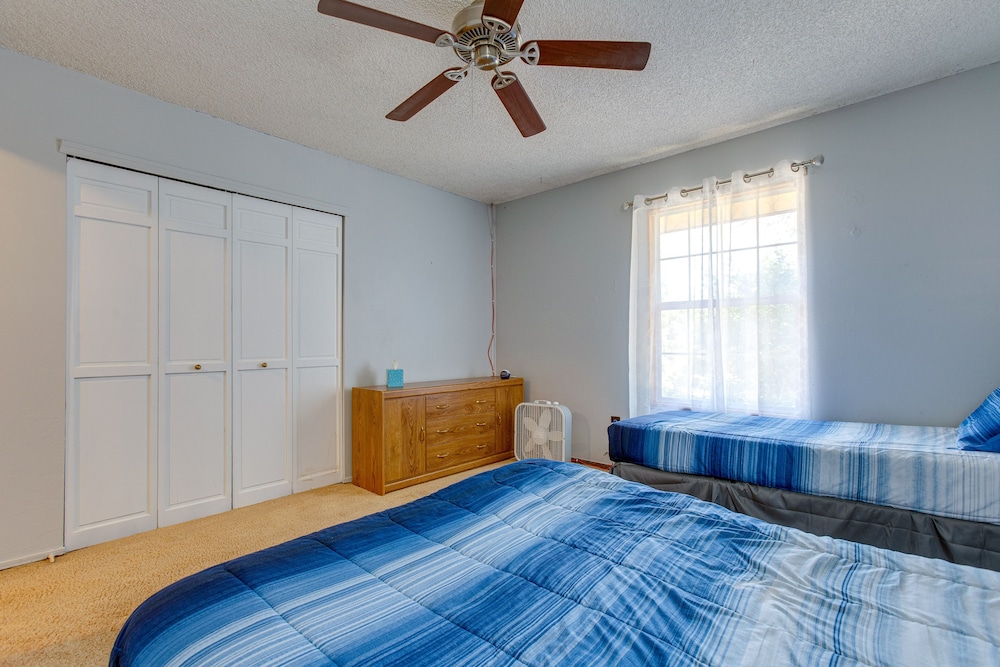Spacious Aurora Retreat w/ Game Room + Hot Tub!