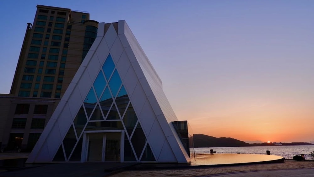 Auberge Discovery Bay Hong Kong
