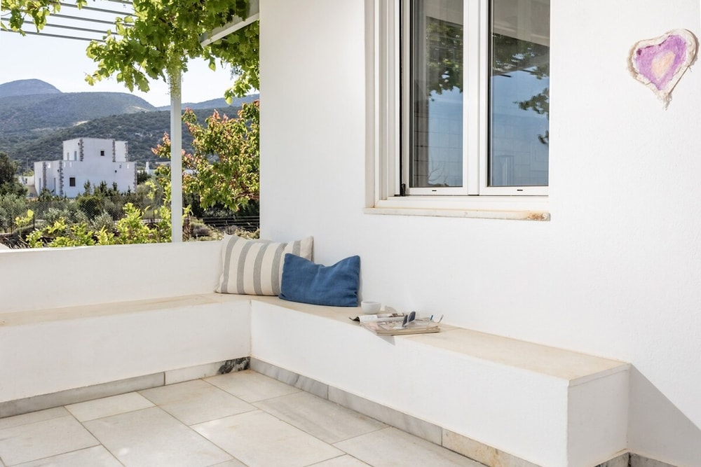 Marathitis Cottage House - Aegean sea View