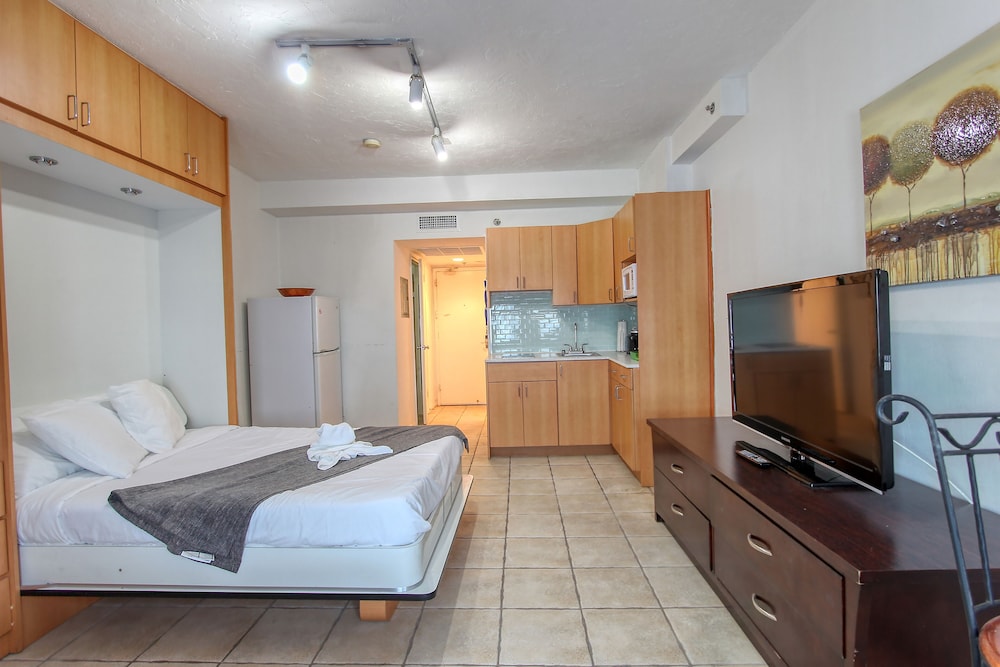 Private Apartments at the Casablanca