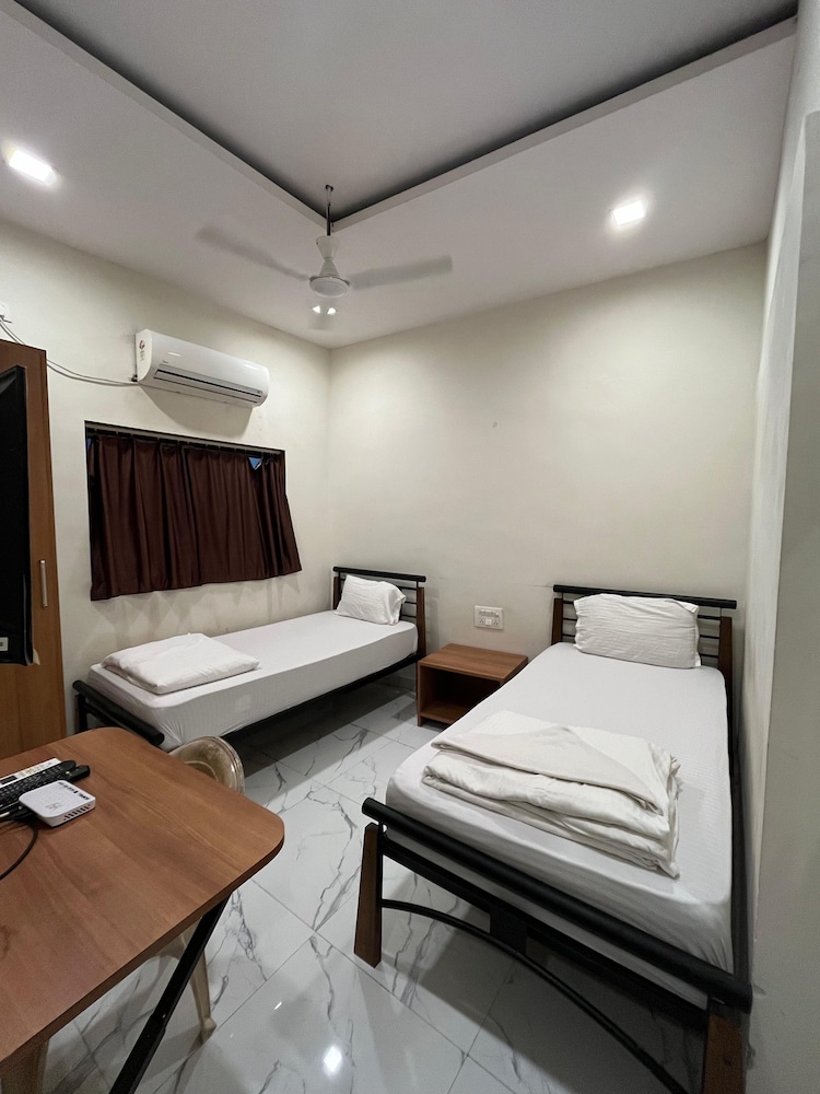 Red House Hostels