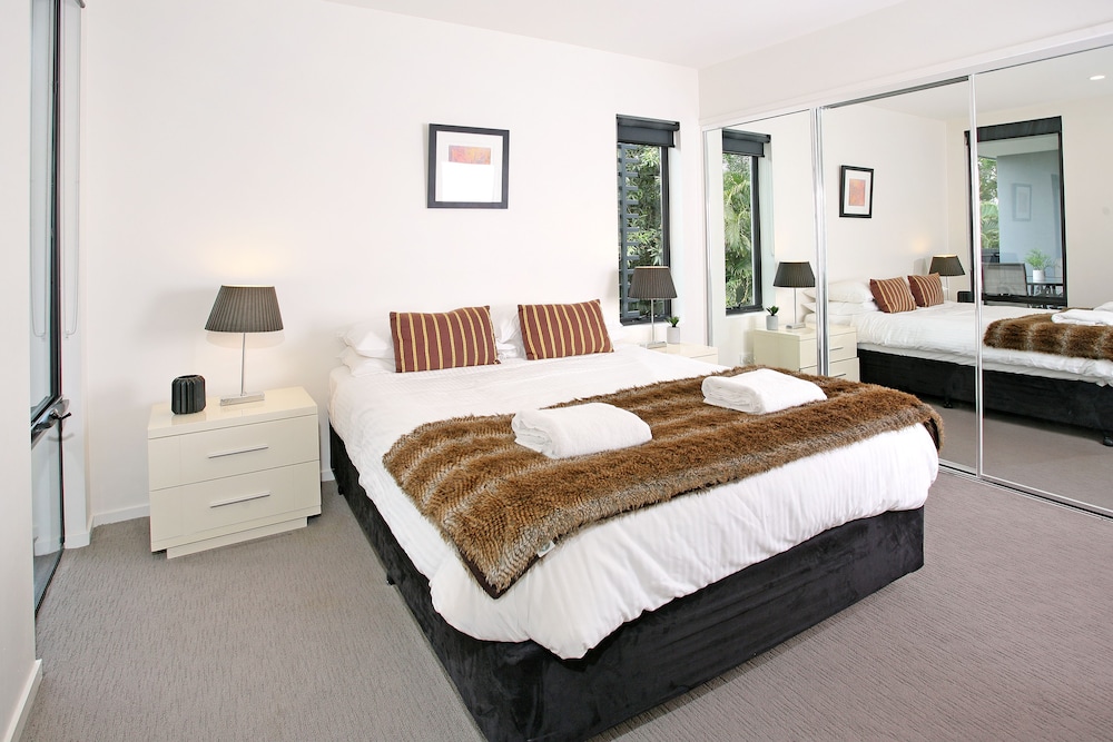 Back of the Block Bulimba view 3