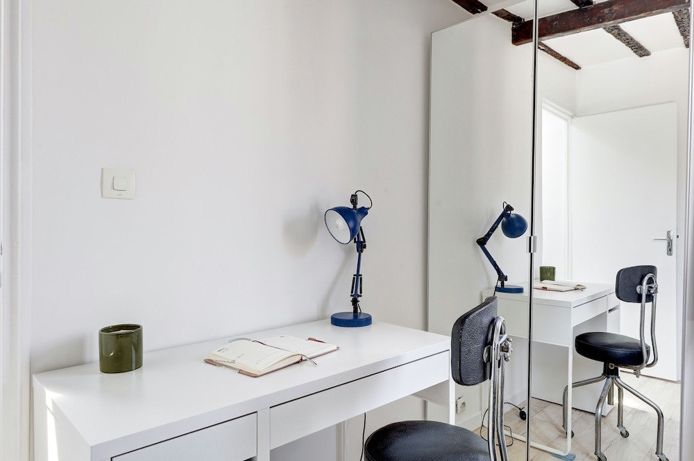 Chic 1BR Steps from Montorgueil