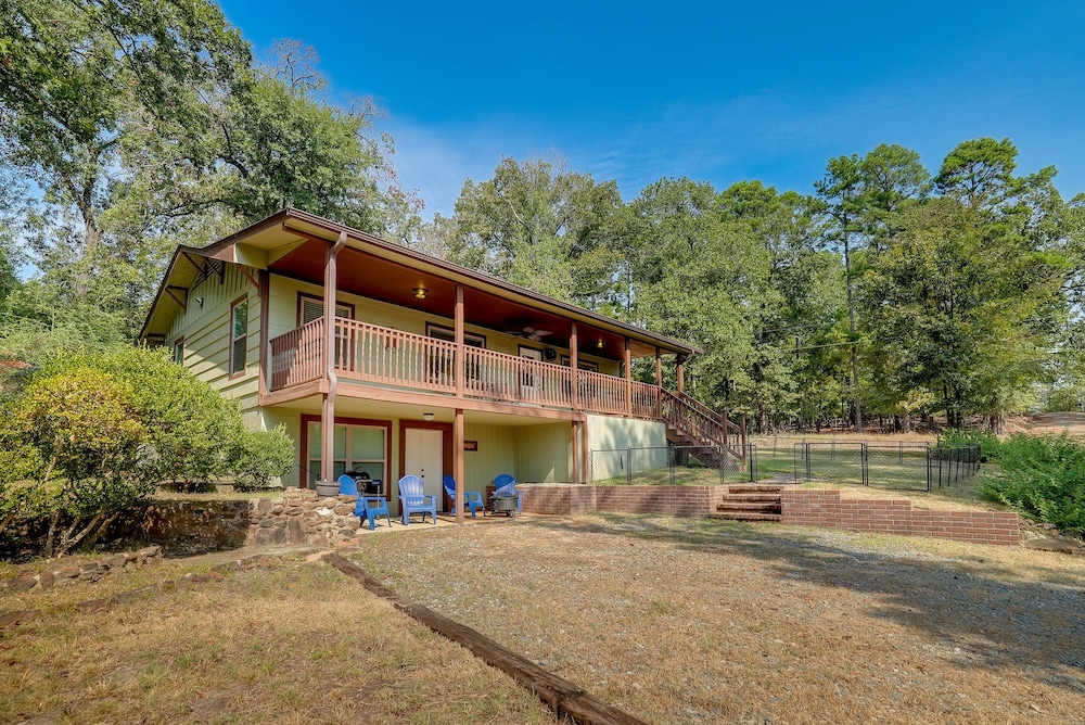 Cozy East Texas Retreat Near Lake O the Pines! - Property Image 5