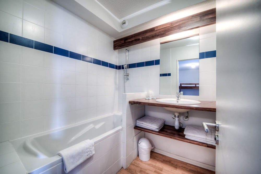 Lourdes Vacations - Zenitude Hotel - Residences L'Acacia Lourdes - Property Image 19