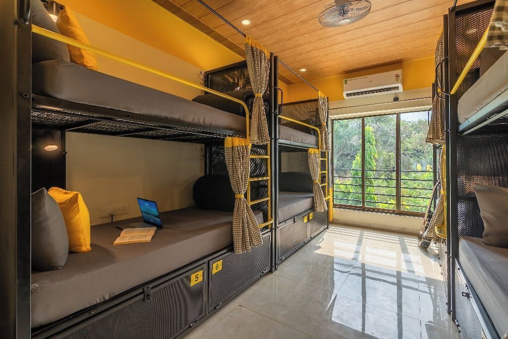The Hosteller Lonavala City Centre