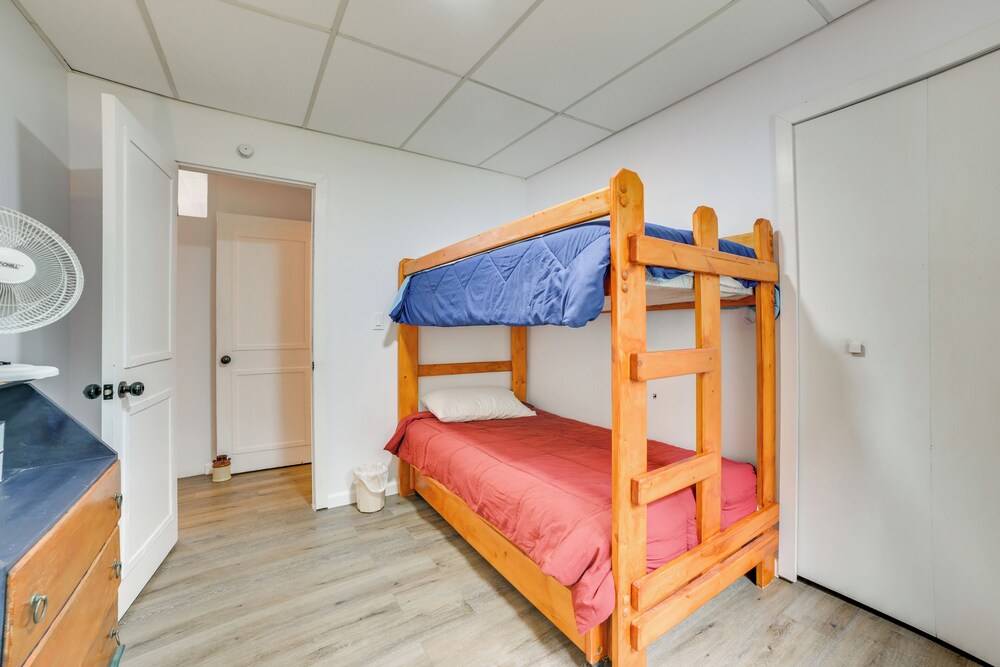 Updated Cabin w/ 2 Suites, Fire Pit & Forest Views