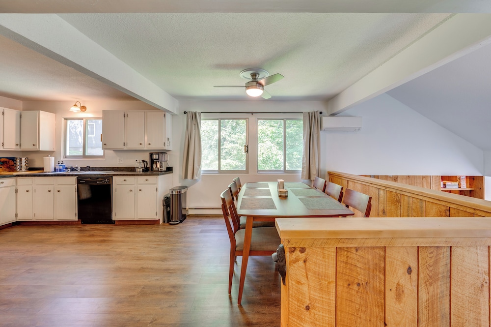 Winter Fun! Resort Condo 1/2 Mi to Campton Mtn