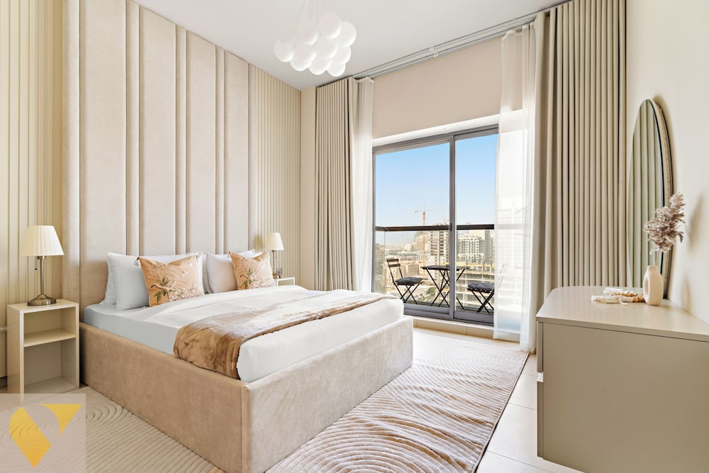 Jeewar JVC near Circle Mall rooftop Pool