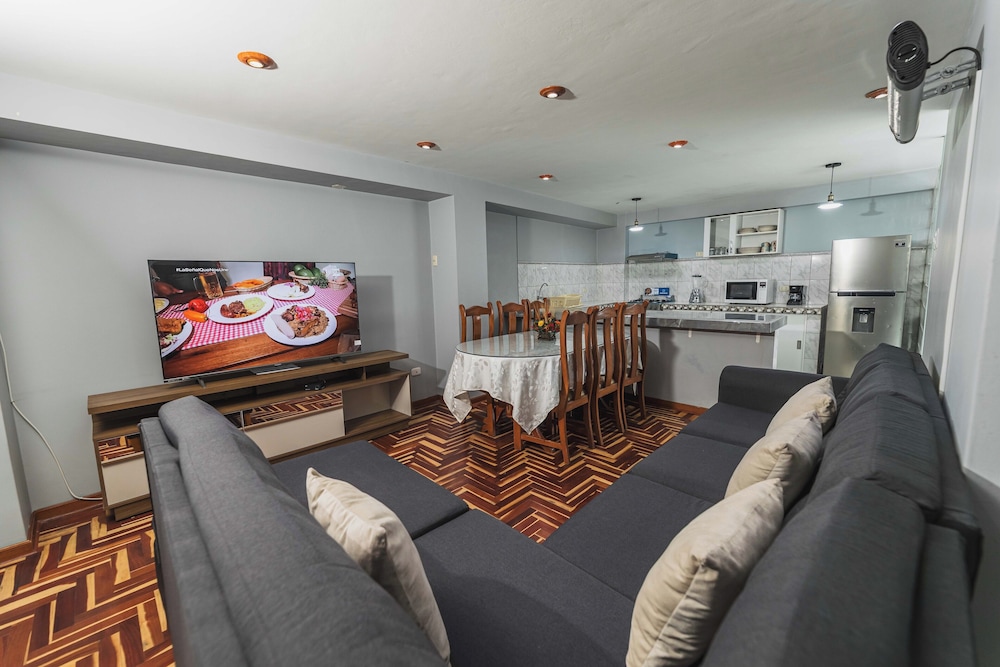 San Pedro Apartments