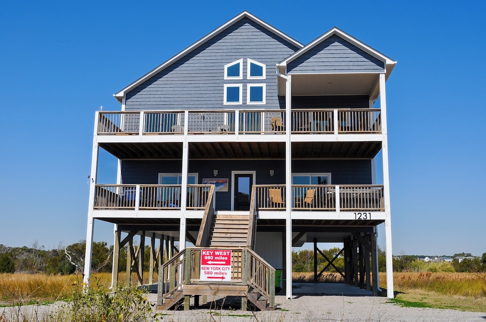 Family Tides by Topsail Realty
