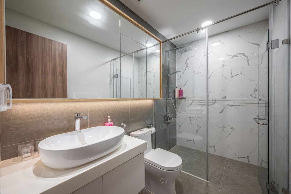 Genius Saigon - Luxury Apt walk to SECC