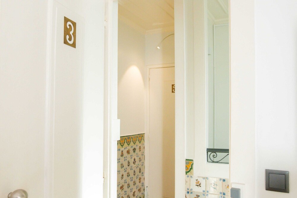 Cosy 1 Bedroom in Lisbon view 4