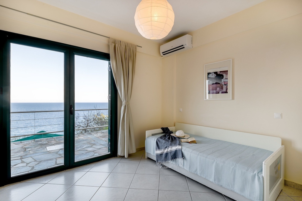 Villa in Pera Melana Near Kissakas Beach view 3