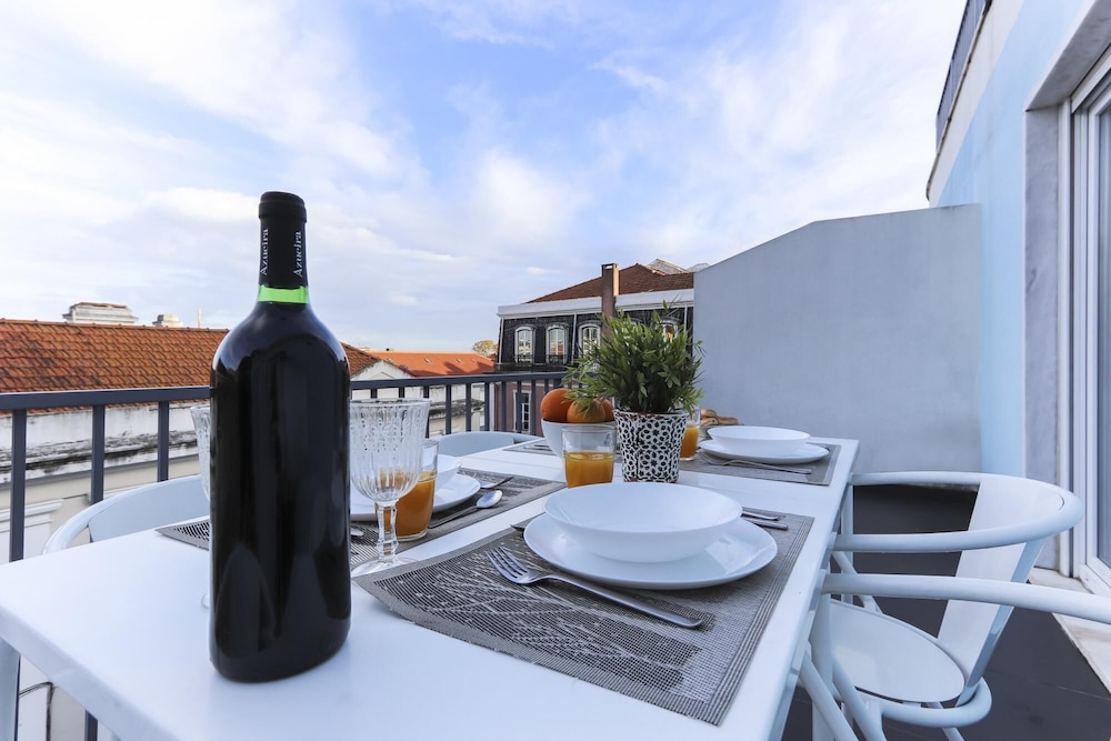Estrela Terrace by Homing