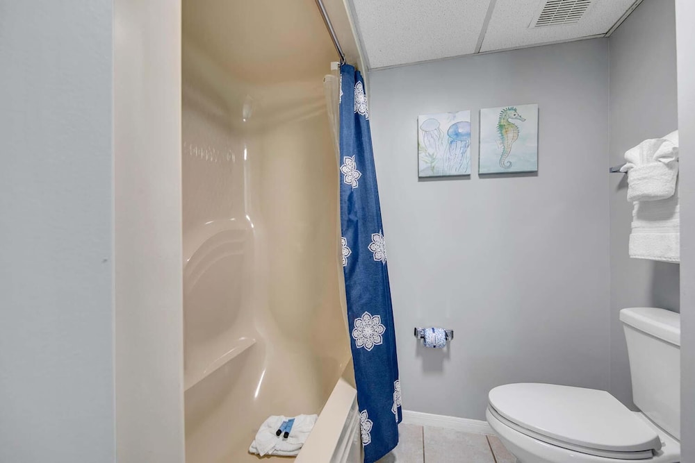 Edgewater Golf Villa 956